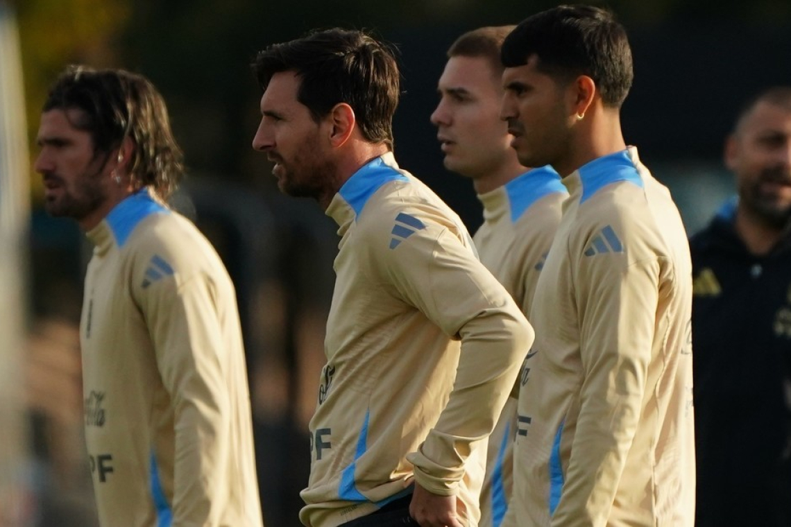  Argentina vs. Chile por las Eliminatorias Sudamericanas 2026: horario, formaciones y dónde ver en vivo